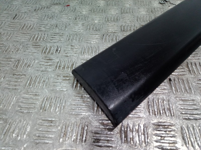 Recambio de moldura para peugeot partner (s2) combi plus referencia OEM IAM 96591649 96591649 96591649