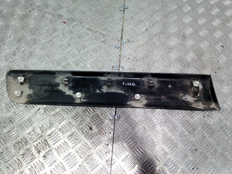 Recambio de moldura para peugeot partner (s2) combi plus referencia OEM IAM 96591649 96591649 96591649