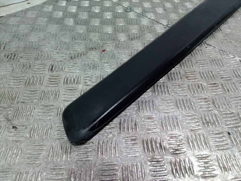 Recambio de moldura para peugeot partner (s2) combi plus referencia OEM IAM   