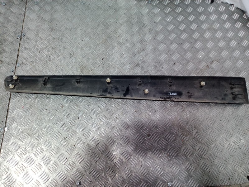 Recambio de moldura para peugeot partner (s2) combi plus referencia OEM IAM   