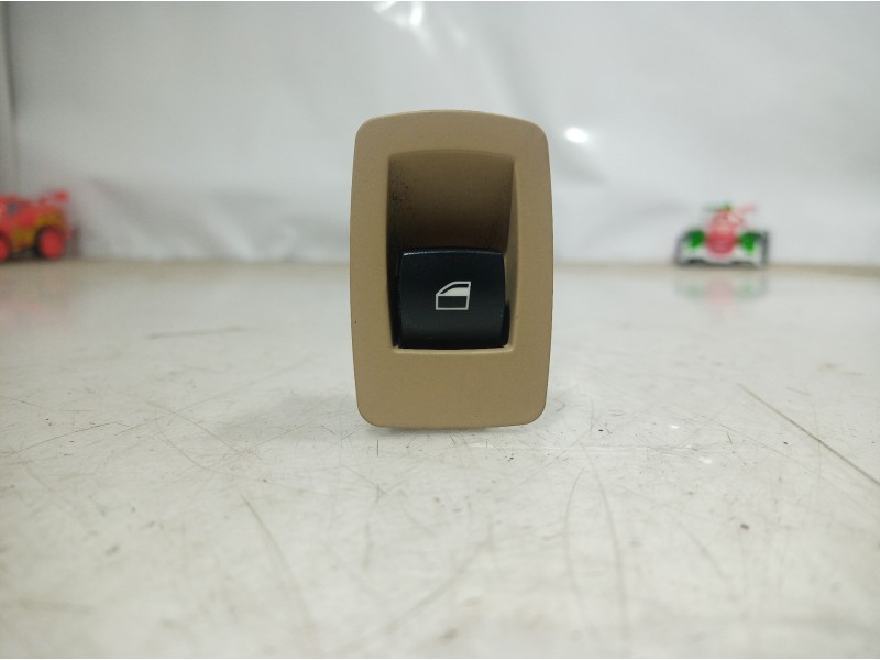 Recambio de mando elevalunas delantero derecho para bmw serie 3 berlina (e90) 316d referencia OEM IAM 6945876 6945876 6945876