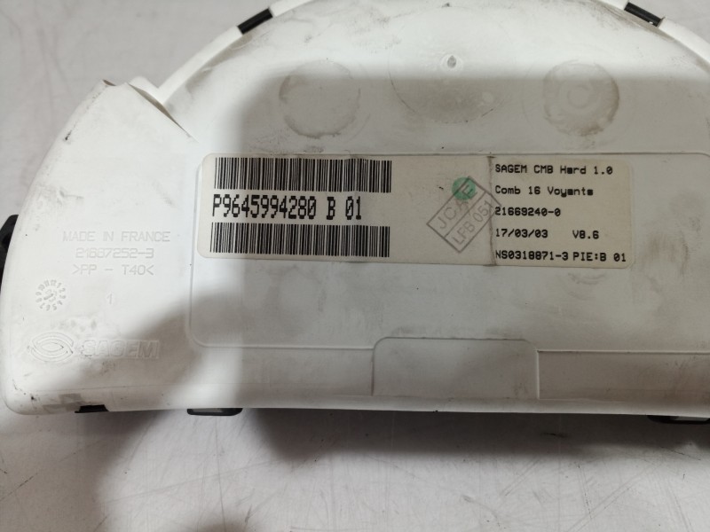 Recambio de cuadro instrumentos para citroën c3 pluriel 1.4 exclusive referencia OEM IAM 6105EV 6105EV 6105EV