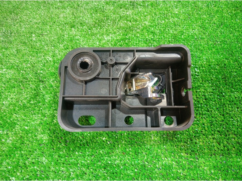 Recambio de maneta interior delantera izquierda para dodge journey sxt referencia OEM IAM 96210010 96210010 96210010