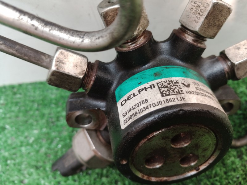 Recambio de rampa inyectora para nissan note (e11e) acenta referencia OEM IAM 8200584034 8200584034 8200584034