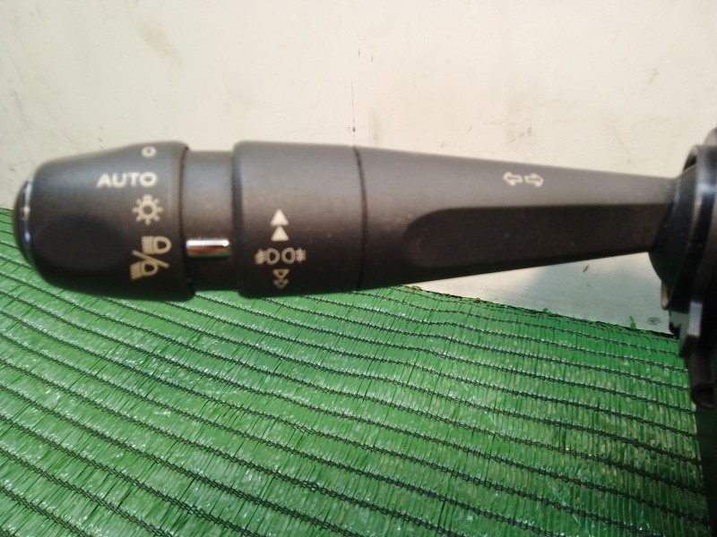 Recambio de mando multifuncion para peugeot 508 i (8d_) 2.0 hdi referencia OEM IAM 96759260XT 90433KH1000LA 1002082510