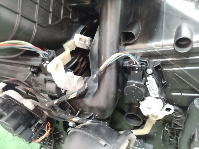 Recambio de carcasa calefaccion para peugeot 508 i (8d_) 2.0 hdi referencia OEM IAM   