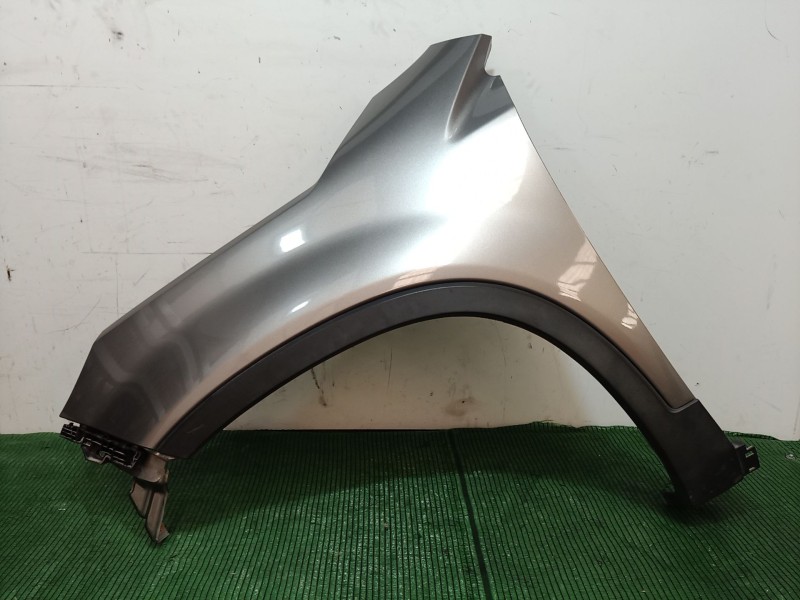 Recambio de aleta delantera izquierda para kia sorento ii (xm) 2.4 cvvt referencia OEM IAM   