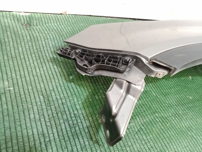 Recambio de aleta delantera izquierda para kia sorento ii (xm) 2.4 cvvt referencia OEM IAM   