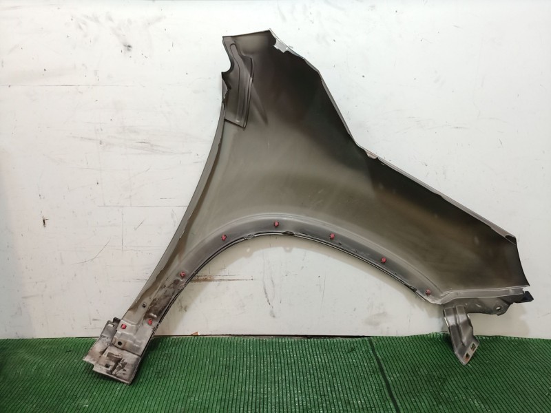 Recambio de aleta delantera izquierda para kia sorento ii (xm) 2.4 cvvt referencia OEM IAM   