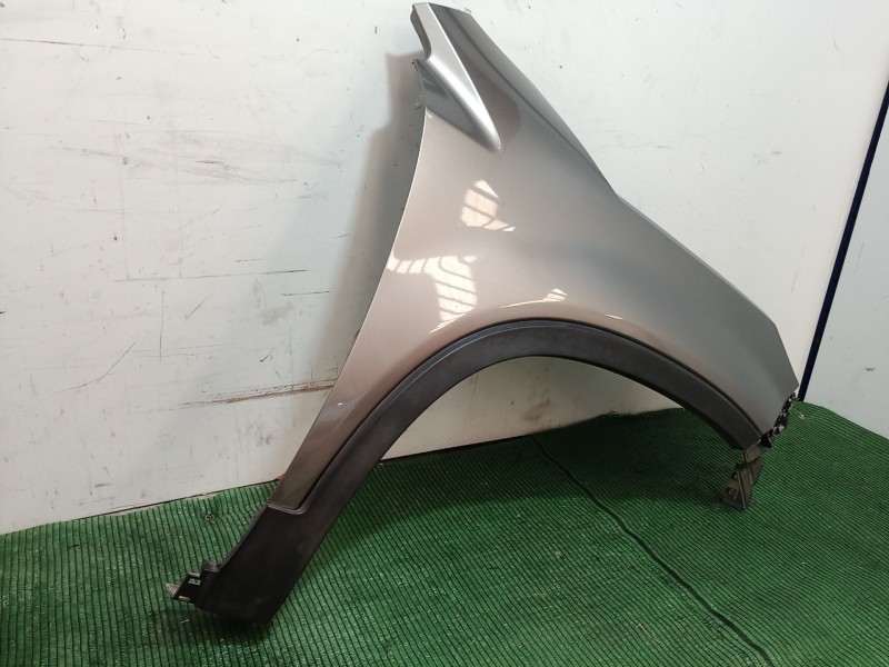 Recambio de aleta delantera derecha para kia sorento ii (xm) 2.4 cvvt referencia OEM IAM   