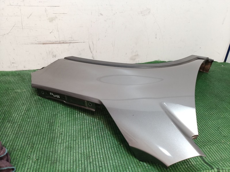 Recambio de aleta delantera derecha para kia sorento ii (xm) 2.4 cvvt referencia OEM IAM   