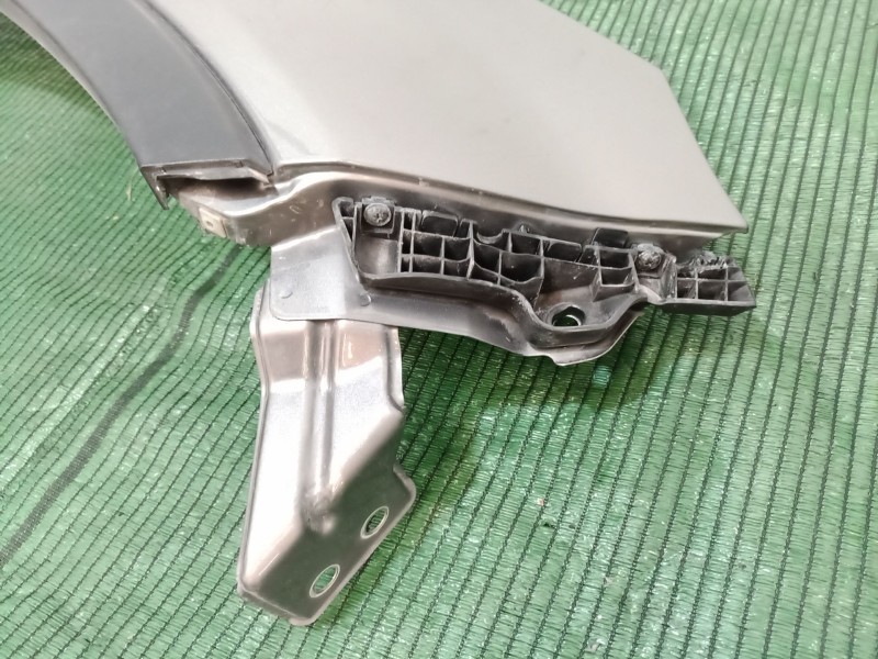 Recambio de aleta delantera derecha para kia sorento ii (xm) 2.4 cvvt referencia OEM IAM   