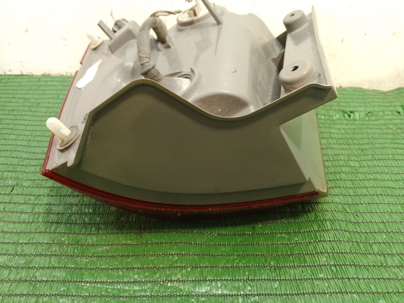 Recambio de piloto trasero izquierdo para kia sorento ii (xm) 2.4 cvvt referencia OEM IAM 924012P12 924012P12 A045048