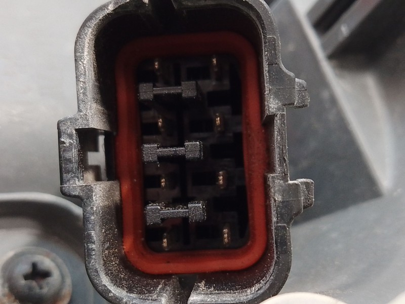 Recambio de piloto trasero izquierdo para kia sorento ii (xm) 2.4 cvvt referencia OEM IAM 924012P12 924012P12 A045048