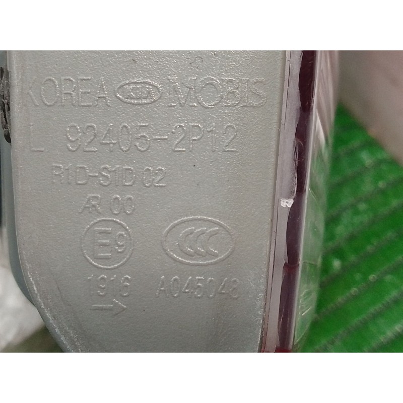 Recambio de piloto trasero izquierdo interior para kia sorento ii (xm) 2.4 cvvt referencia OEM IAM 924052P12 924052P12 A045048