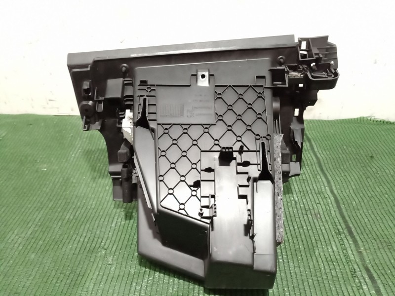 Recambio de guantera para peugeot 508 i (8d_) 2.0 hdi referencia OEM IAM 9686450877 9686450877 9686450877