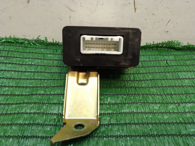 Recambio de modulo electronico para toyota avensis (_t25_) 2.2 d-4d (adt251_) referencia OEM IAM 8996005020 3YB97031387 35600163