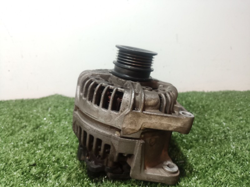 Recambio de alternador para opel zafira b 1.6 16v referencia OEM IAM   
