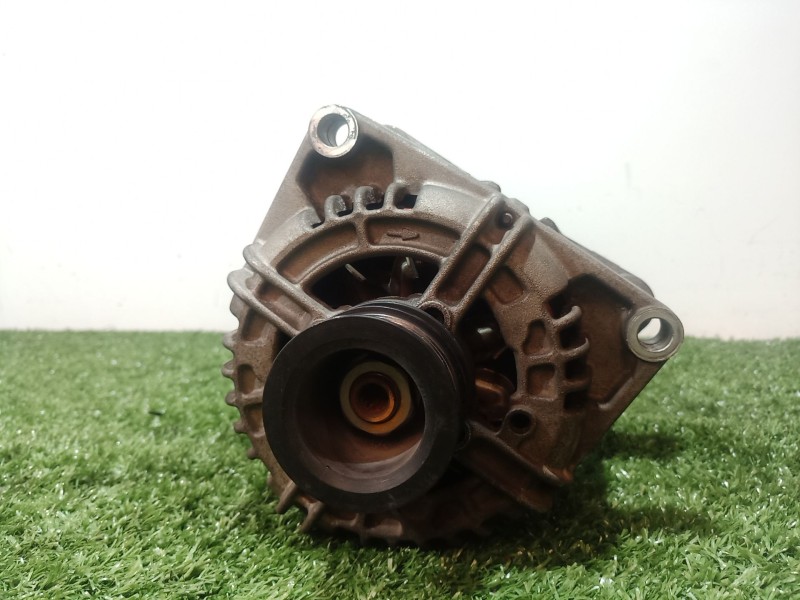 Recambio de alternador para opel zafira b 1.6 16v referencia OEM IAM   