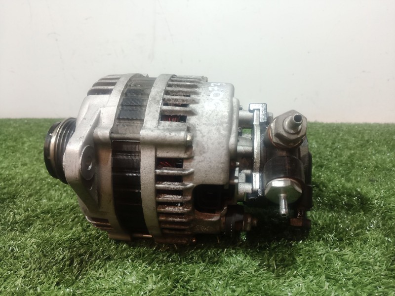 Recambio de alternador para opel astra h berlina elegance referencia OEM IAM   