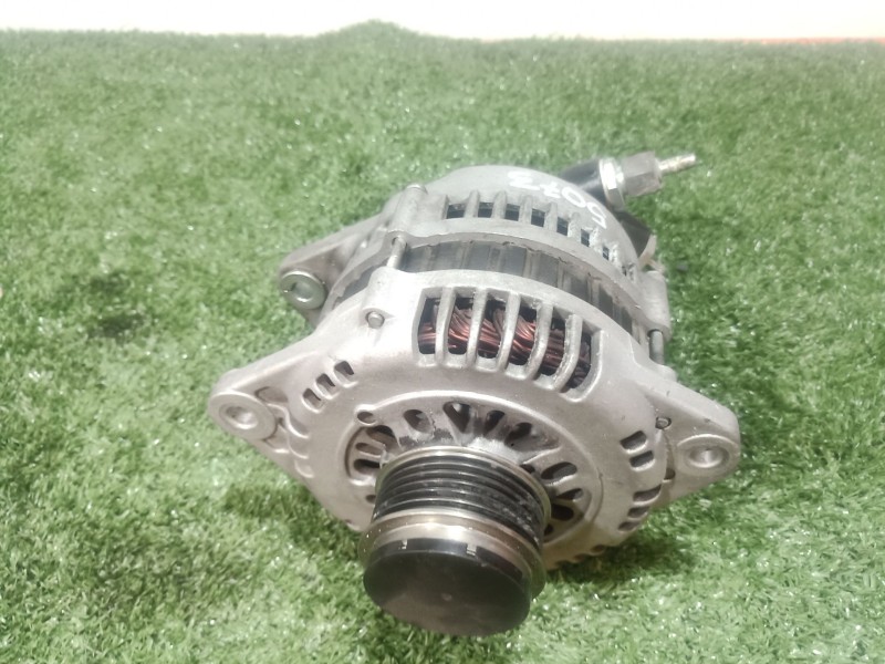 Recambio de alternador para opel astra h berlina elegance referencia OEM IAM   