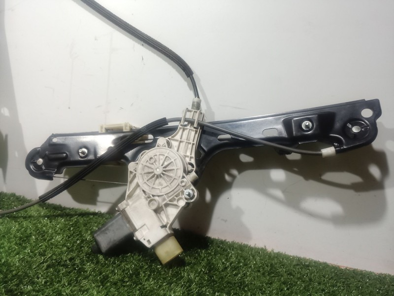Recambio de mando elevalunas delantero izquierdo para bmw 1 (e87) 116 i referencia OEM IAM   