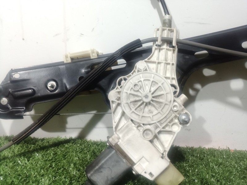 Recambio de mando elevalunas delantero izquierdo para bmw 1 (e87) 116 i referencia OEM IAM   