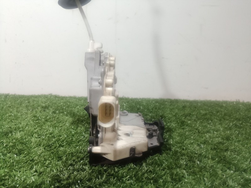 Recambio de cerradura puerta trasera izquierda para audi a3 (8p) 2.0 tdi referencia OEM IAM   