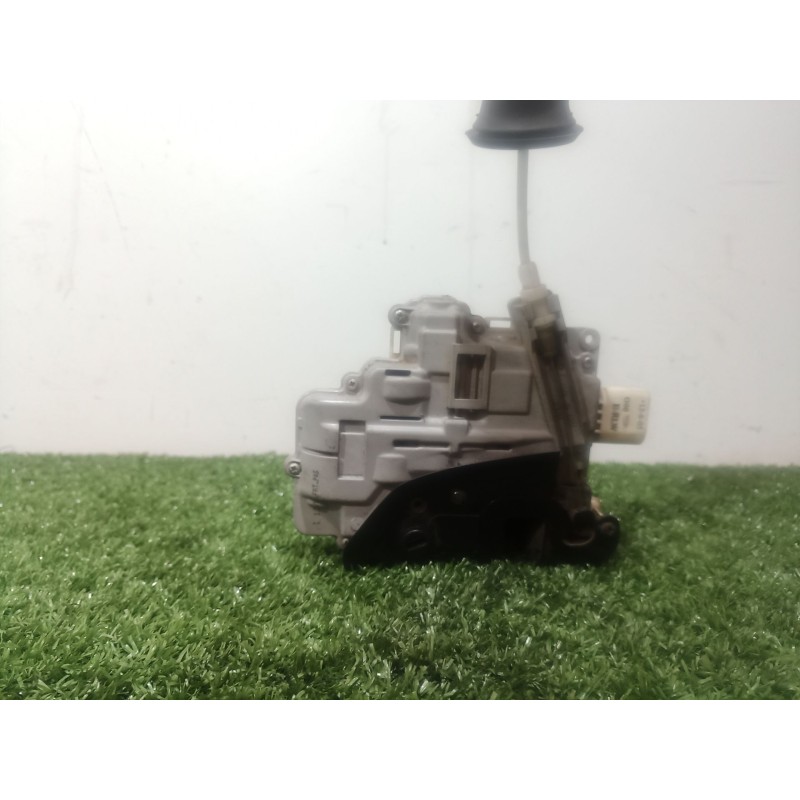 Recambio de cerradura puerta trasera izquierda para audi a3 (8p) 2.0 tdi referencia OEM IAM   