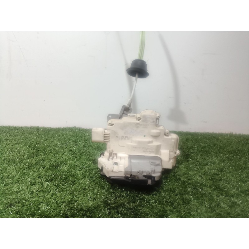Recambio de cerradura puerta trasera izquierda para audi a3 (8p) 2.0 tdi referencia OEM IAM   