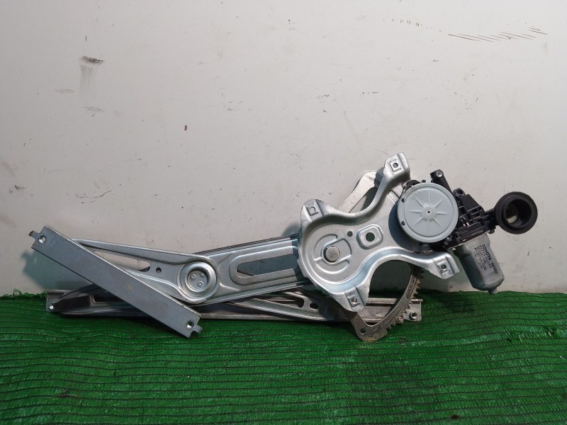 Recambio de elevalunas delantero derecho para toyota yaris (_p1_) 1.5 (ncp13_) referencia OEM IAM 857100D100 AV2621002330 973582