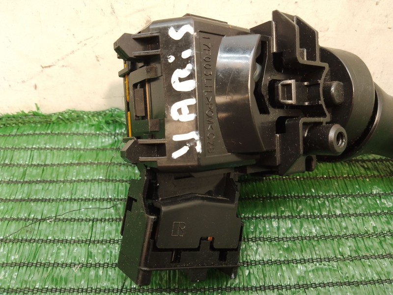 Recambio de mando limpia para toyota yaris (_p1_) 1.5 (ncp13_) referencia OEM IAM 17F144 0D030 PA6GF30B