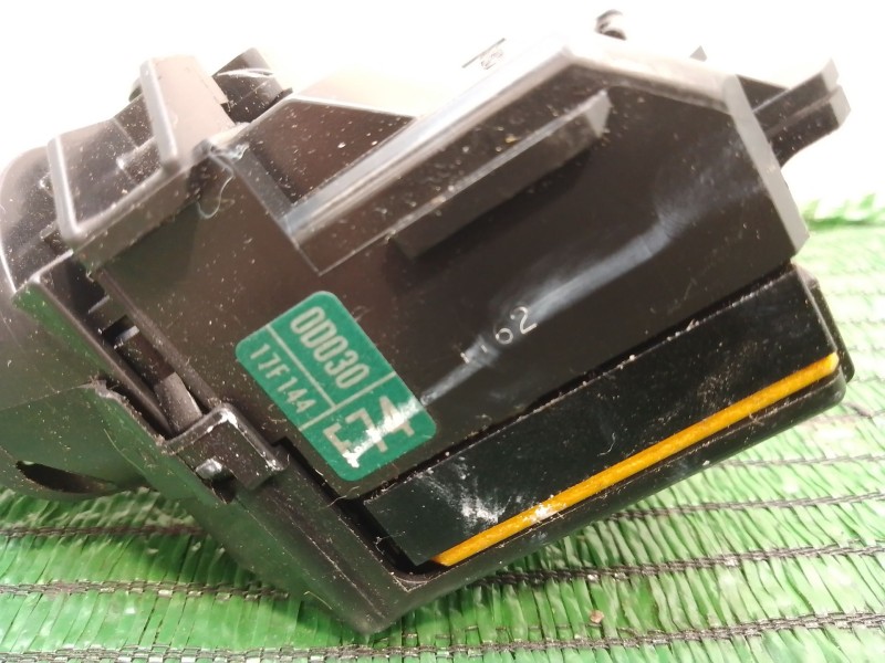 Recambio de mando limpia para toyota yaris (_p1_) 1.5 (ncp13_) referencia OEM IAM 17F144 0D030 PA6GF30B