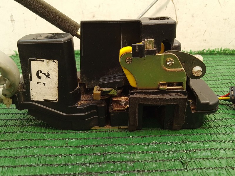 Recambio de cerradura puerta delantera derecha para kia carens referencia OEM IAM SINREFERENCIA SIN REFERENCIA SIN REFERENCIA