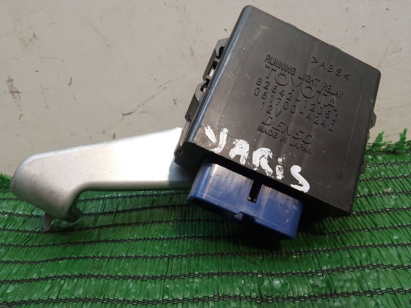 Recambio de rele para toyota yaris (_p1_) 1.5 (ncp13_) referencia OEM IAM 8264212050 8281052050 0617004240