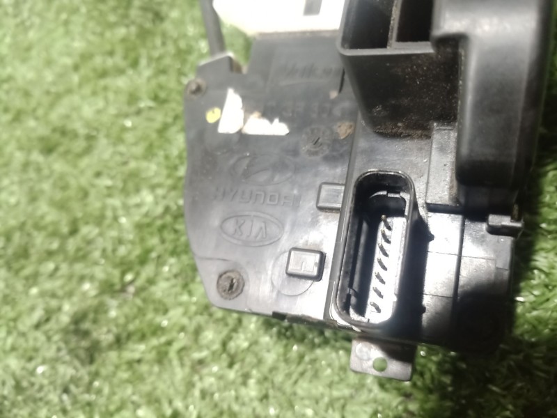 Recambio de cerradura puerta delantera derecha para kia cee´d referencia OEM IAM 4706E 4706E 4706E