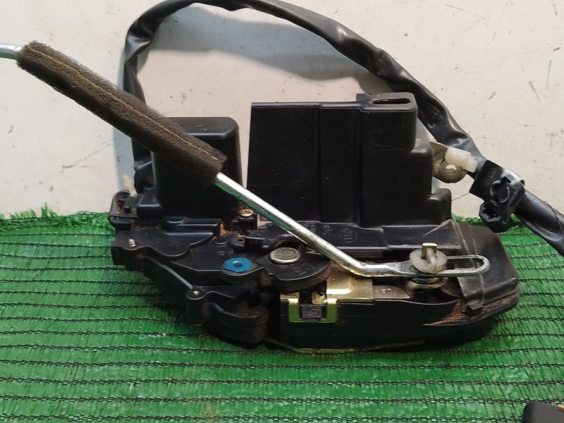 Recambio de cerradura puerta delantera izquierda para kia carens referencia OEM IAM SINREFERENCIA SIN REFERENCIA SIN REFERENCIA