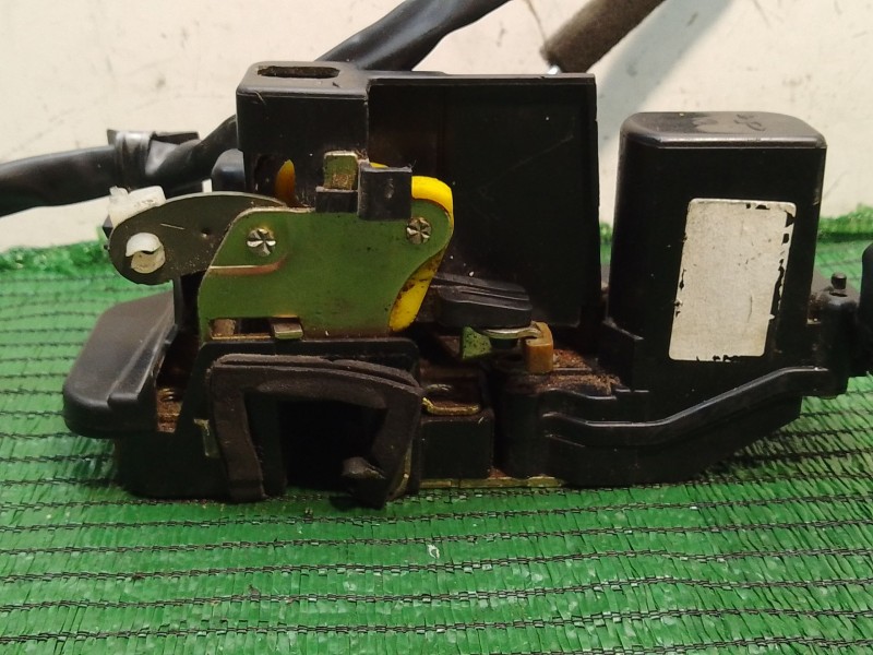 Recambio de cerradura puerta delantera izquierda para kia carens referencia OEM IAM SINREFERENCIA SIN REFERENCIA SIN REFERENCIA