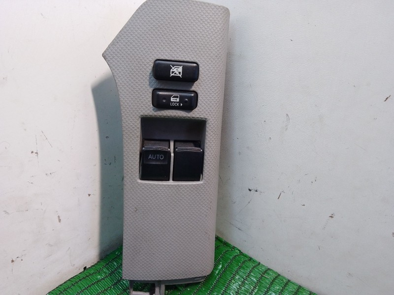 Recambio de mando elevalunas delantero izquierdo para toyota yaris (_p1_) 1.5 (ncp13_) referencia OEM IAM 74232D110 74232D110 74