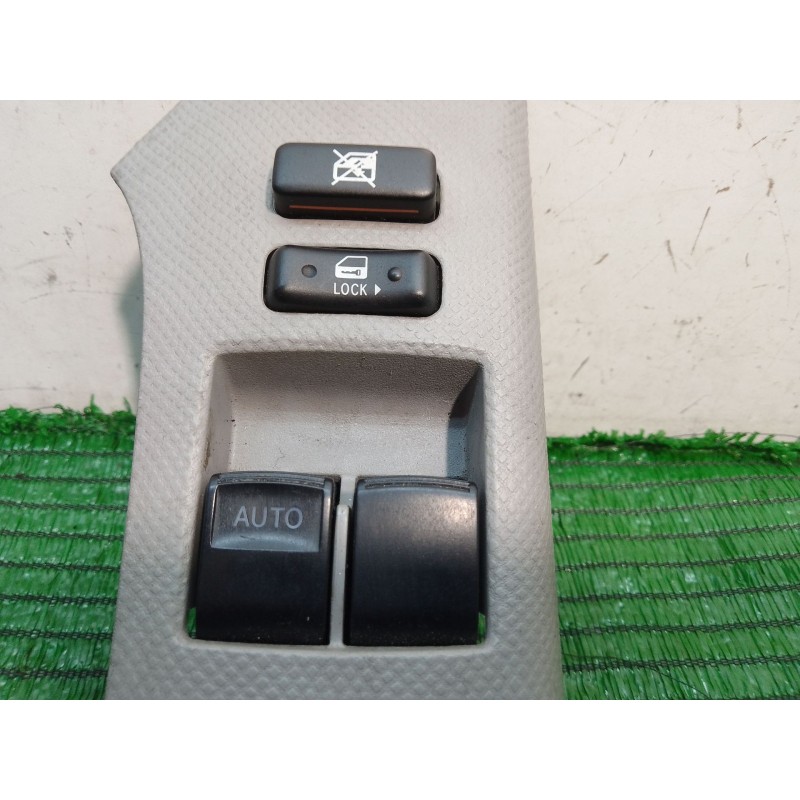 Recambio de mando elevalunas delantero izquierdo para toyota yaris (_p1_) 1.5 (ncp13_) referencia OEM IAM 74232D110 74232D110 74