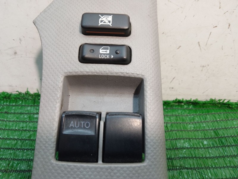 Recambio de mando elevalunas delantero izquierdo para toyota yaris (_p1_) 1.5 (ncp13_) referencia OEM IAM 74232D110 74232D110 74