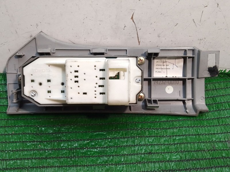 Recambio de mando elevalunas delantero izquierdo para toyota yaris (_p1_) 1.5 (ncp13_) referencia OEM IAM 74232D110 74232D110 74