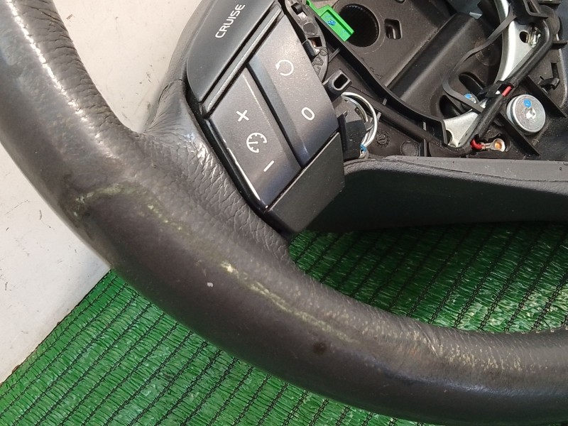 Recambio de volante para volvo s60 berlina referencia OEM IAM 8666883 CU55036213320071 08666887