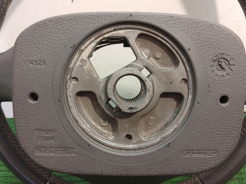 Recambio de volante para volvo s60 berlina referencia OEM IAM 8666883 CU55036213320071 08666887