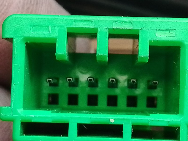 Recambio de volante para volvo s60 berlina referencia OEM IAM 8666883 CU55036213320071 08666887