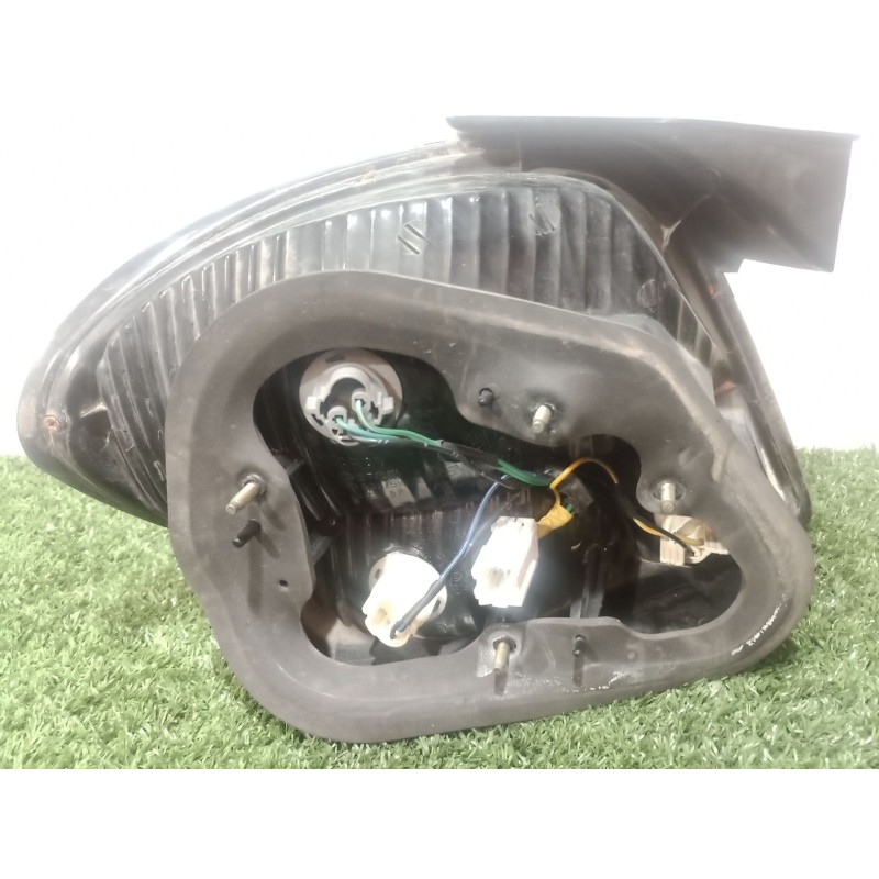 Recambio de faro derecho para hyundai coupe (rd) 1.6 16v cat referencia OEM IAM   