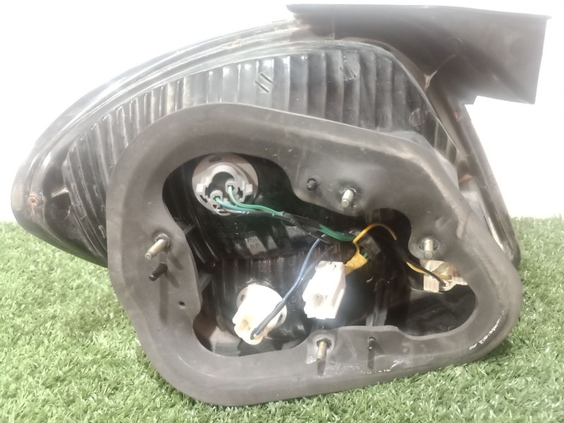 Recambio de faro derecho para hyundai coupe (rd) 1.6 16v cat referencia OEM IAM   