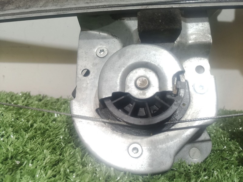 Recambio de elevalunas trasero izquierdo para peugeot 107 básico referencia OEM IAM   