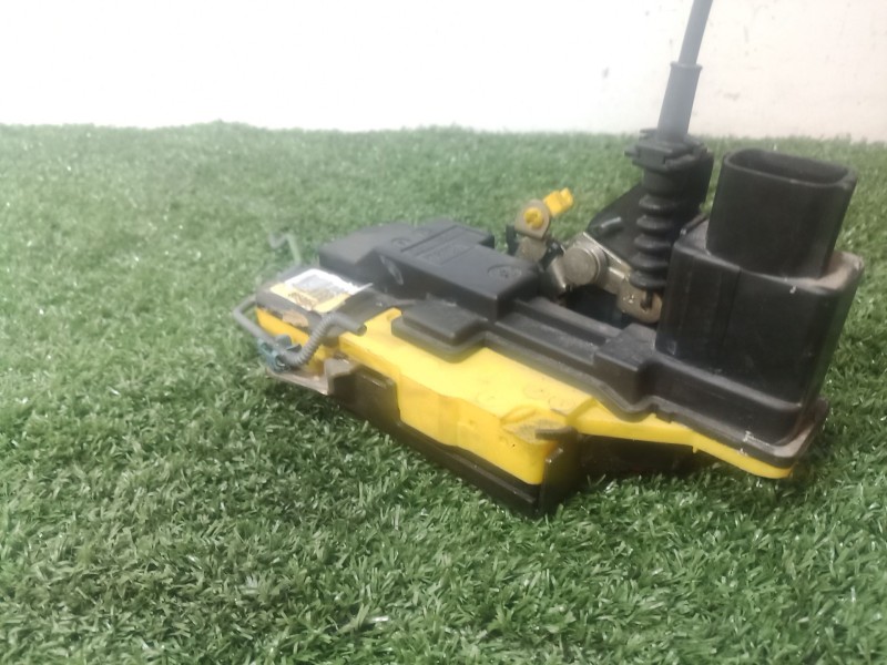 Recambio de cerradura puerta trasera derecha para volvo s60 berlina referencia OEM IAM   