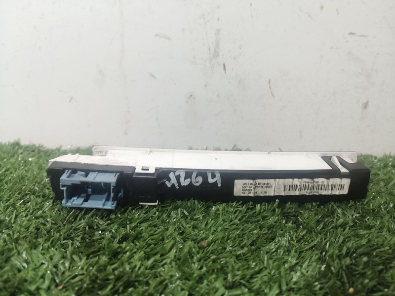 Recambio de pantalla multifuncion para citroën c4 picasso business class referencia OEM IAM 28114355 28114355 28114355